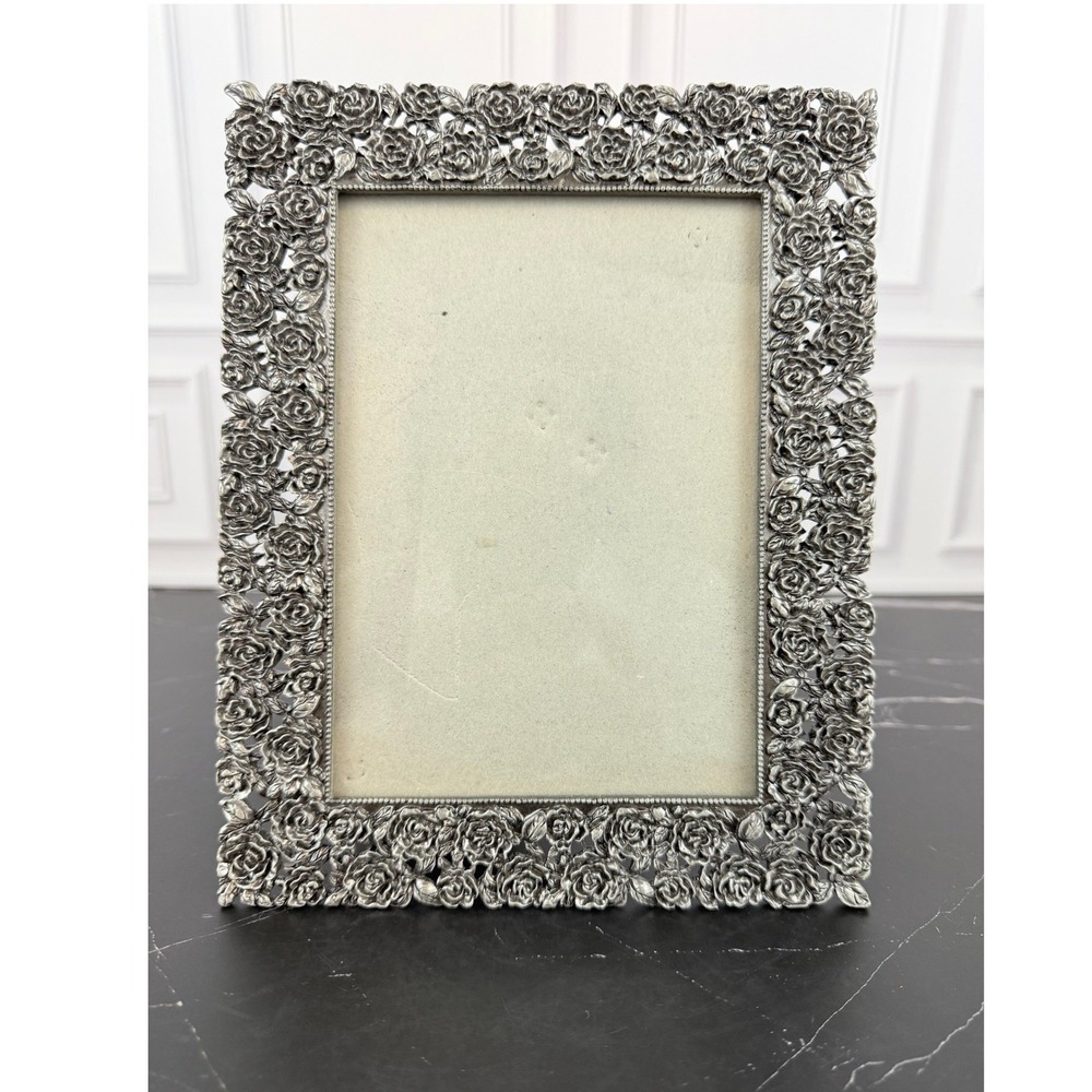 VTG Ornate Cut Floral Sivertone Metal Standing Photo Frame 5X7